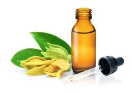 Discover the Amazing Benefits of Ylang Ylang Essential Oil