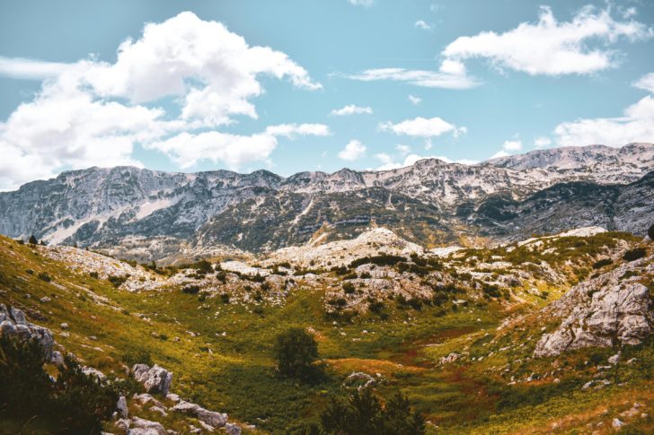 Photo by Antonio  Tose: https://www.pexels.com/photo/scenic-mountain-landscape-with-a-rocky-ridge-14435199/