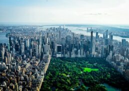 The Realities of Living in New York New York: Pros and Cons