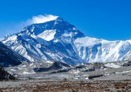 Climb 7 Summits: Essential Guide to Conquering the World’s Highest Peaks